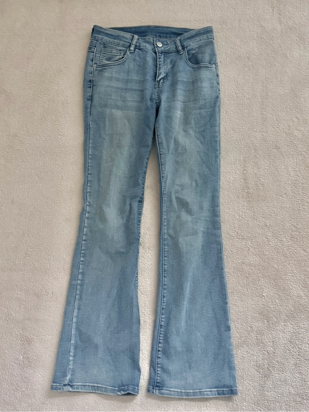 SHEIN Women’s Light Wash Mid Rise Flare Jeans M